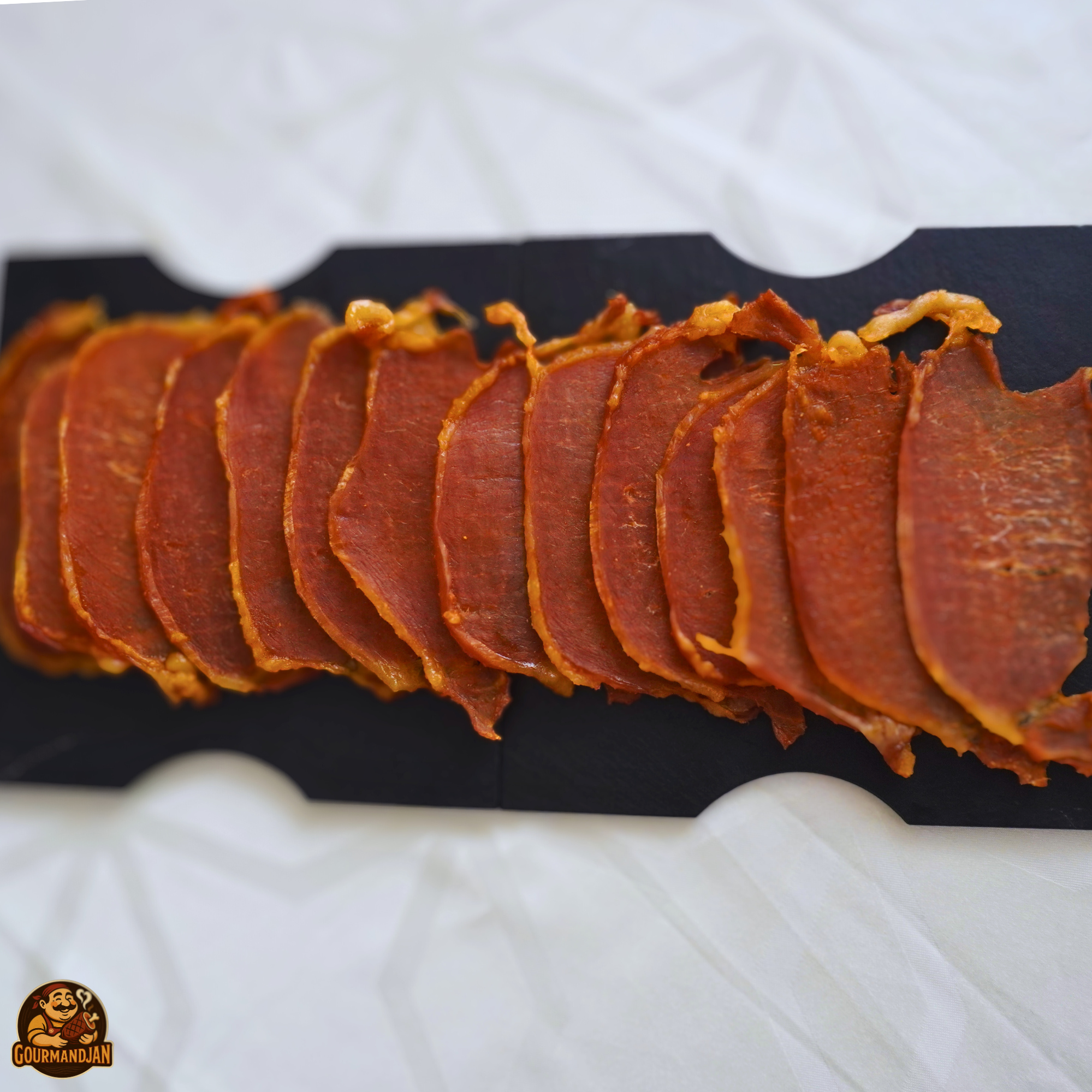 Свиные джерки —  мясные чипсы из свиной корейки  (1 упаковка ~150–200 г)